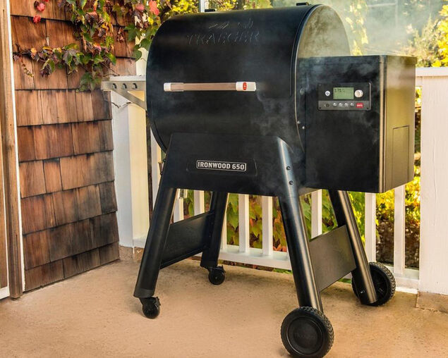 Traeger Ironwood 650 - Gen 1 Pellet Grill & Smoker, , hi-res