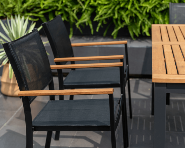 Buy Lynx 7 Piece Dining Setting at Barbeques Galore