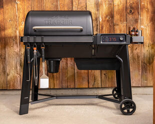 Traeger Woodridge Pellet Grill & Smoker