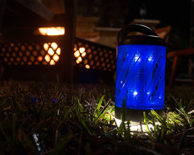 Skeeter Hawk Personal Bug Zapper & Lantern, , hi-res