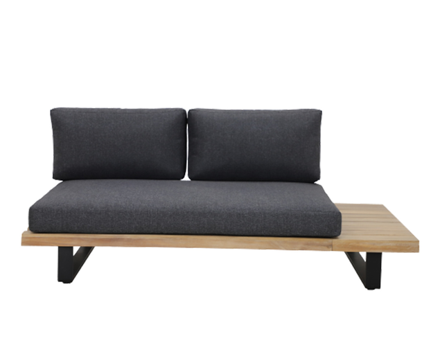 Outdoor top platform lounge