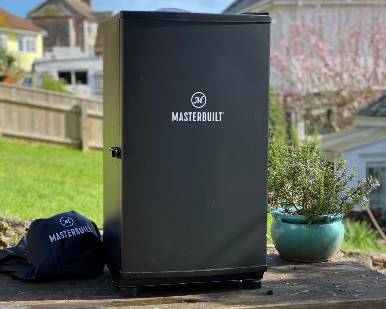 Vertical shop electric smoker