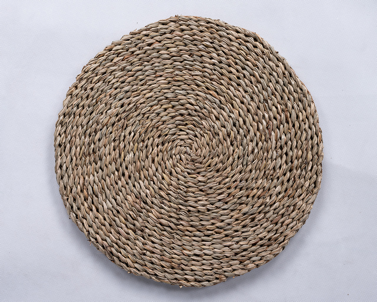 Braided Seagrass Round Placemats Natural - 4 Pack, , hi-res image number null