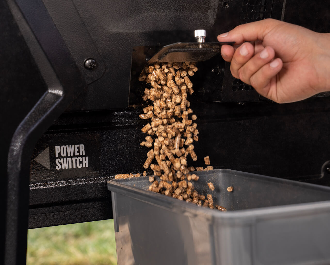 Traeger Woodridge Pro Pellet Grill & Smoker, , hi-res image number null