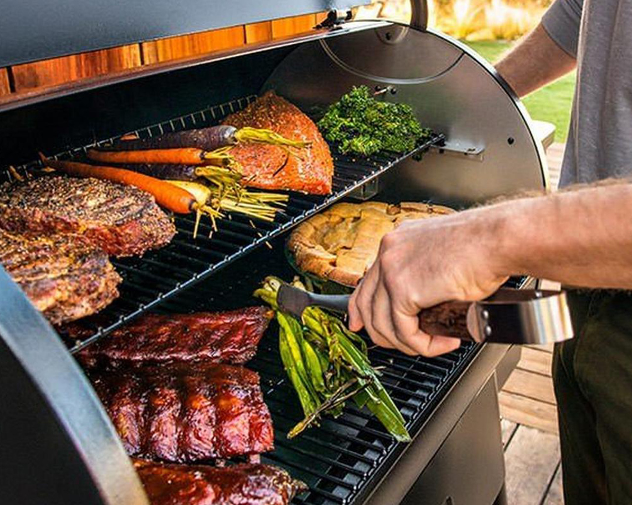 Traeger Ironwood 650 - Gen 1 Pellet Grill & Smoker, , hi-res image number null