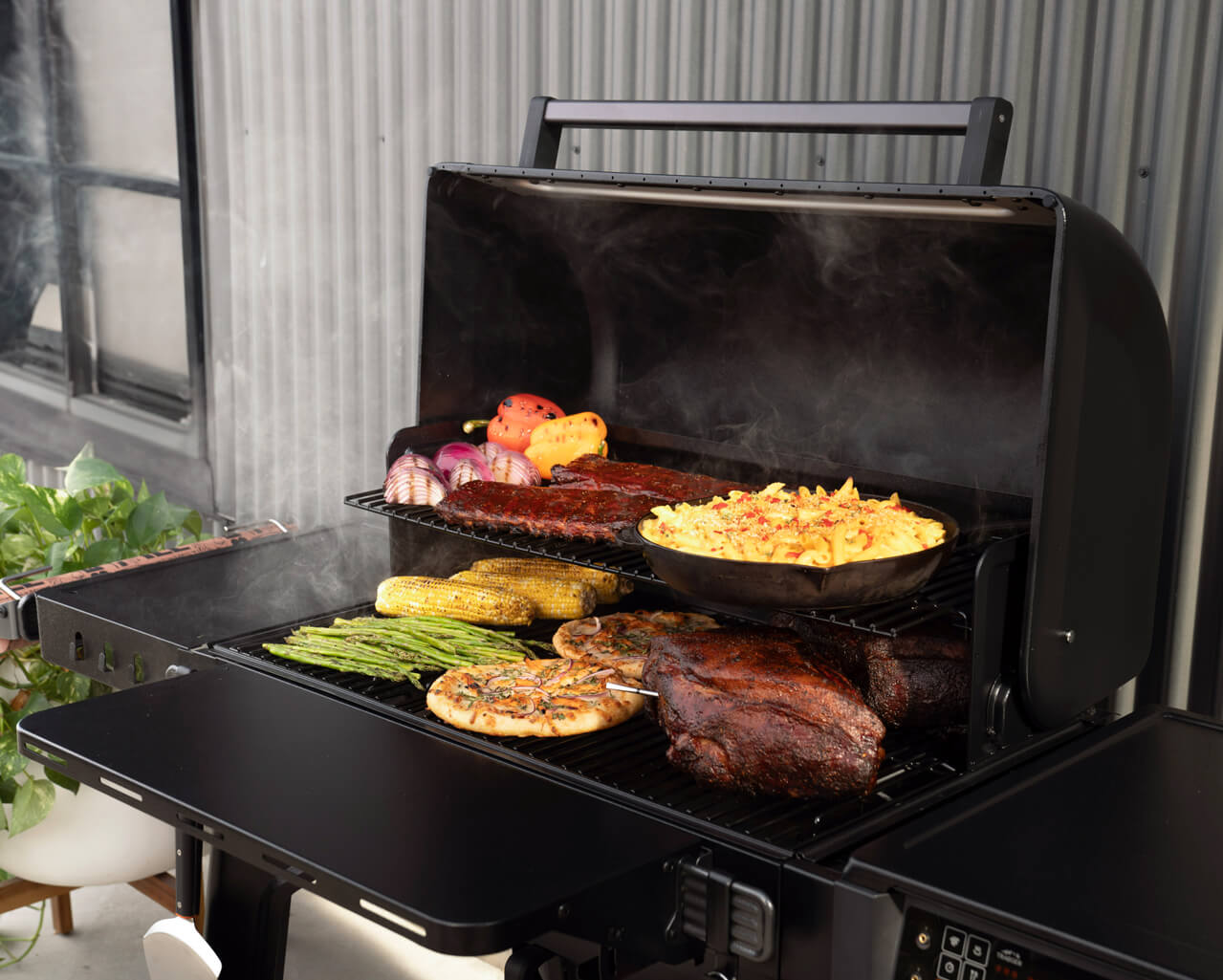 Traeger Woodridge Pro Pellet Grill & Smoker, , hi-res image number null